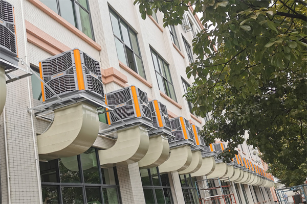 瑞泰風(fēng)車(chē)間通風(fēng)降溫設(shè)備廠家案例圖